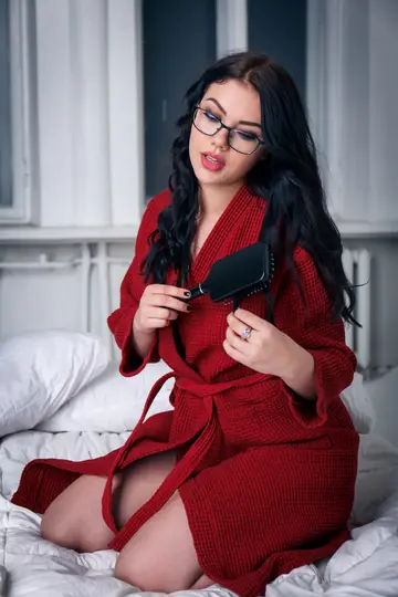 Brunette in Glasses Spreads Her Pussy Wide