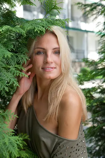 Jaime A – Blonde Strips Out of Her Dress and Spreads Her Legs Outdoors