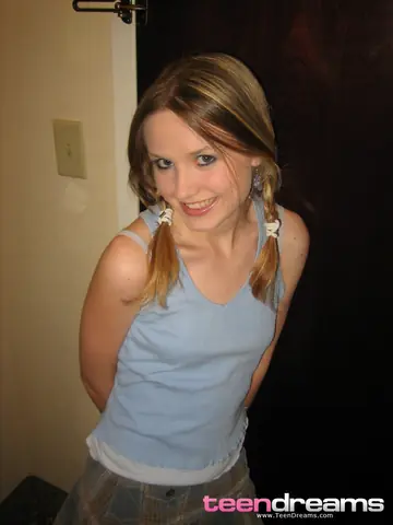 Kitty Kim – Slim Blonde Strips Out of Her Thong Behind a Hotel Door
