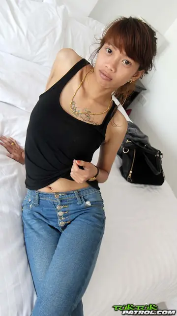 Slim Filipina Takes Anal and Gets Cum in Her Pussy