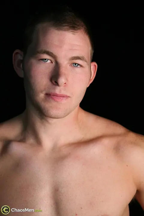 Short-Haired Hairy Guy Spreads His Ass on the Sofa – photo 12 of 21