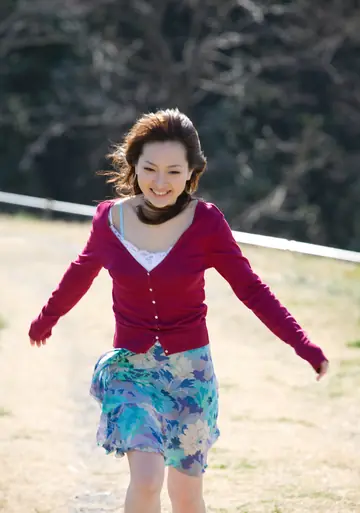 Maiko Kazano – Asian Redhead MILF Reveals Her Big Tits in a Skirt and Panties