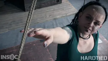 Luna Lavey – Busty BBW in Bondage Masturbates and Spreads Her Pussy