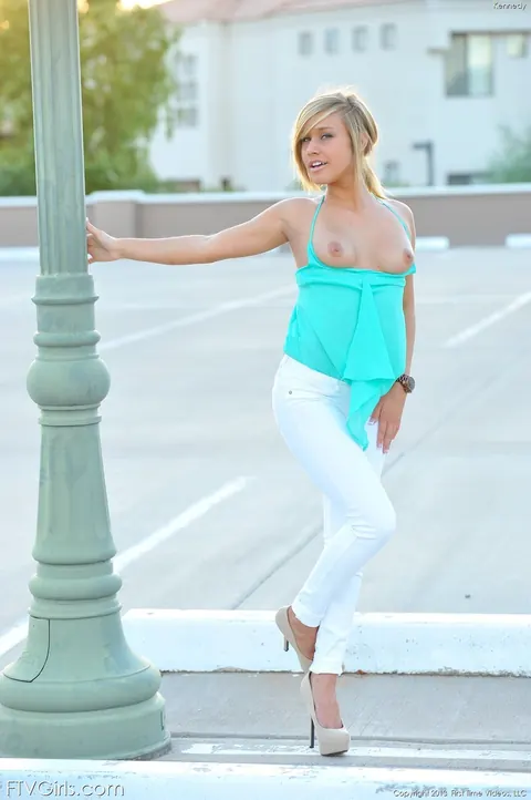 Kennedy Leigh: Busty Blonde with Glasses Fingers Her Pussy in Public – photo 5 of 17