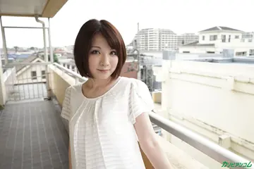 Ryo Tsujimoto – Short-Haired Japanese Wife Flaunts Her Creampied Pussy Outdoors