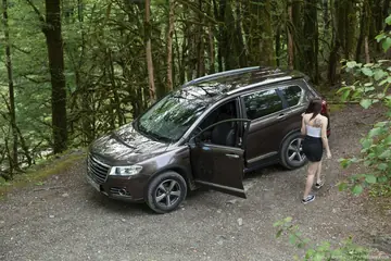 Emily Rose – Blonde MILF Undresses in the Forest and Fingers Her Hairy Pussy