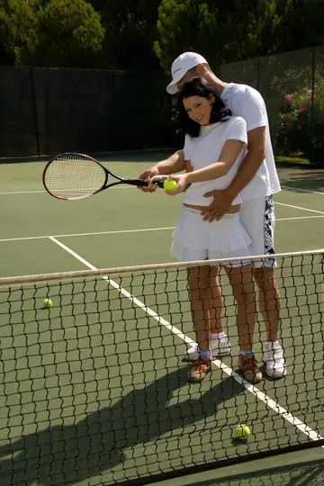 Belicia – Amateur Brunette Tennis Player Sucks Cock and Fucks Outdoors