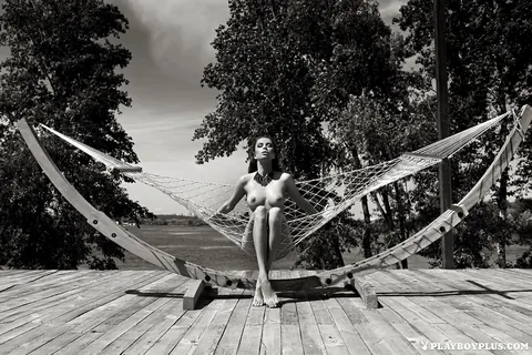 Svitlana Chumachenko: Brunette Undresses and Poses Nude by the Pool – photo 10 of 11