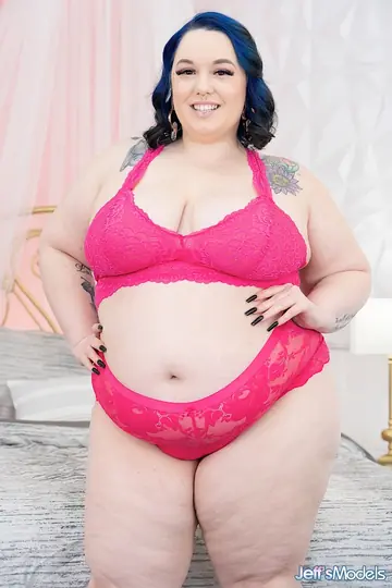 Alexxxis Allure – Two BBWs in Lingerie and Heels Share Lesbian Sex