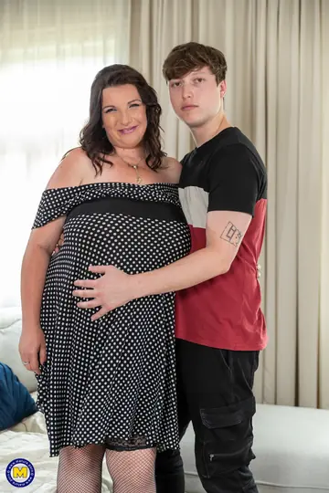 Tall Curvy Pregnant MILF Strips Out of Her Dress for Anal Sex