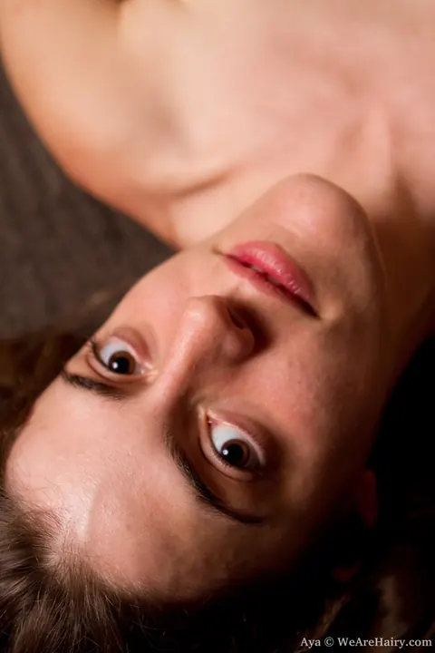 Thick Woman in Jeans Flashes Her Hairy Armpits and Bush – photo 15 of 17