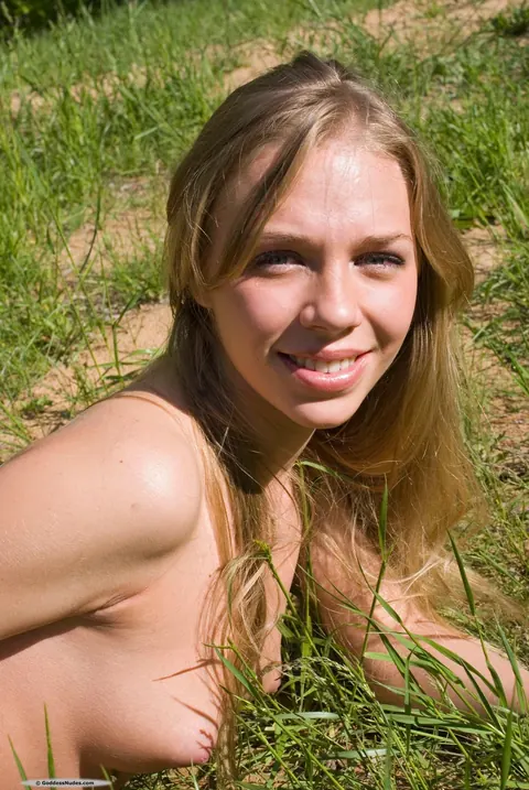 Blonde Strips Nude and Spreads in a Forest Clearing – photo 4 of 17