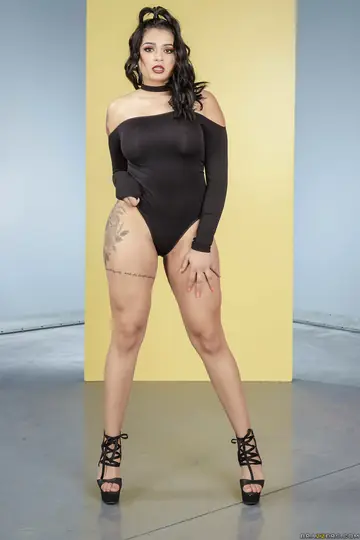 Carolina Cortez – Thick Latina Shows Big Tits and Oils Her Ass in Heels