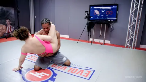 Carmen Valentina: Brunette MILF Dominates Black Wrestler and Fucks Him – photo 6 of 21