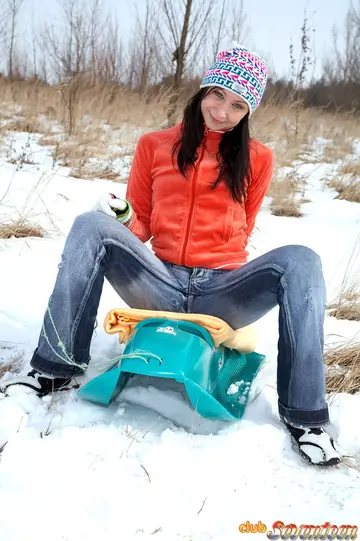 Sandy Joy – Czech Brunette Reveals Her Tits and Ass in a Winter Forest