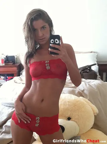 Presley Hart – Brunette Amateur in Lingerie Masturbates with a Dildo in Selfies