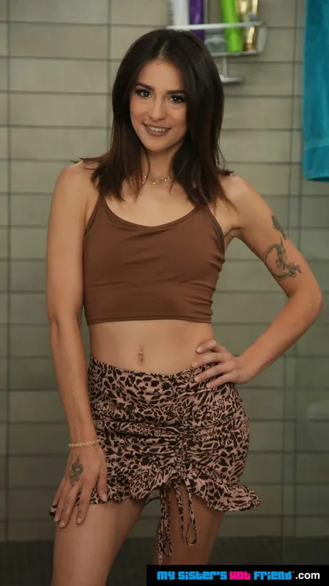 Sofie Reyez: Petite Latina Blows Her Partner and Rides Him in the Bathroom – photo 1 of 21