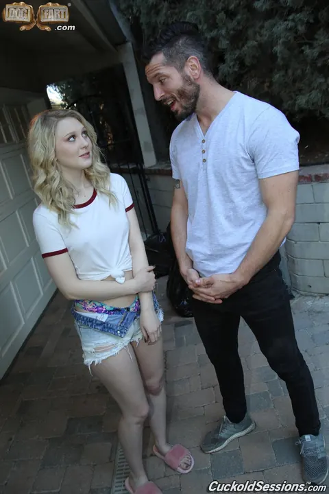 Lily Rader: Blonde Gets Interracial Gangbang and Facials Before Cum Swapping – photo 2 of 15