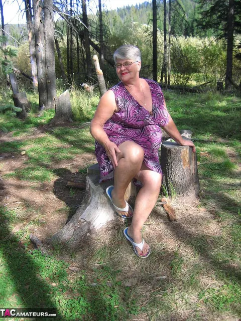 BBW in Glasses Strips Nude in the Forest – photo 2 of 20