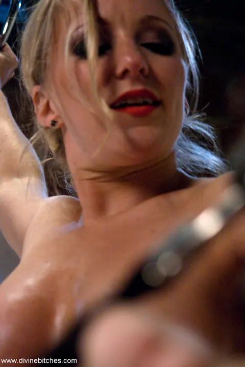 Dia Zerva: Mature Blonde MILF Dominates Bound Partner with a Strap-On – photo 10 of 21