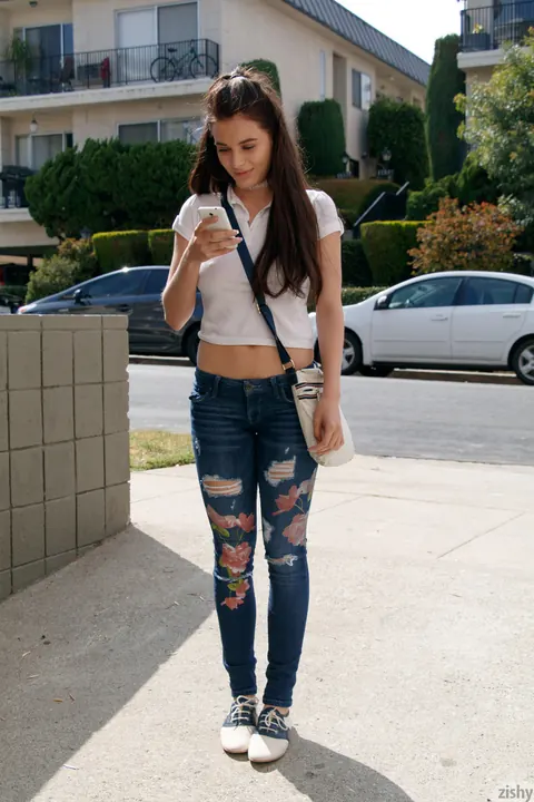 Lana Rhoades: Brunette PAWG Bares Her Ass in a Public Store – photo 2 of 11