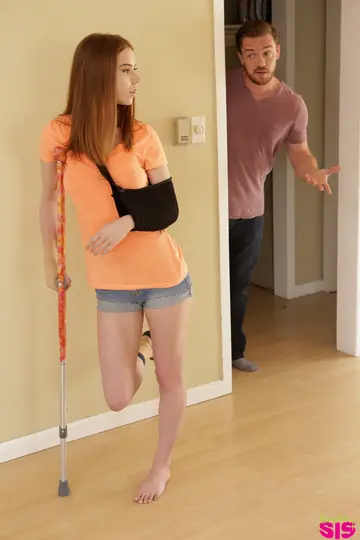 Pepper Hart – Redhead in Shorts Has Sex and Takes a Creampie