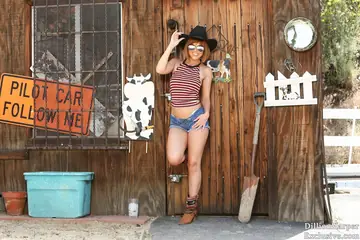 Dillion Harper – Busty Brunette in Shorts and Glasses Rides Him Outdoors and Rubs Her Pussy