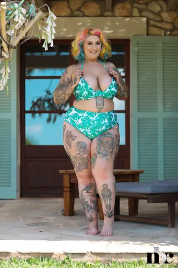 Galda Lou – Tattooed BBW Flashes Her Big Tits and Ass in a Bikini Outdoors