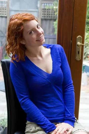Kara Dashka – Redhead Spreads and Uses a Dildo at the Window