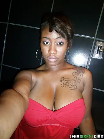Serenity Red – Curvy Ebony Brunette Undresses and Shows Off Her Big Tits