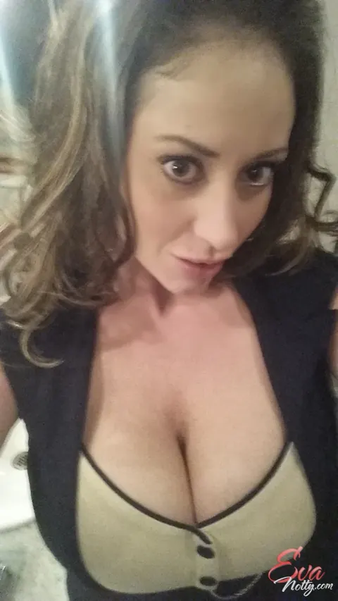 Eva Notty: Tall Brunette MILF with Big Enhanced Tits Takes Mirror Selfies – photo 2 of 16