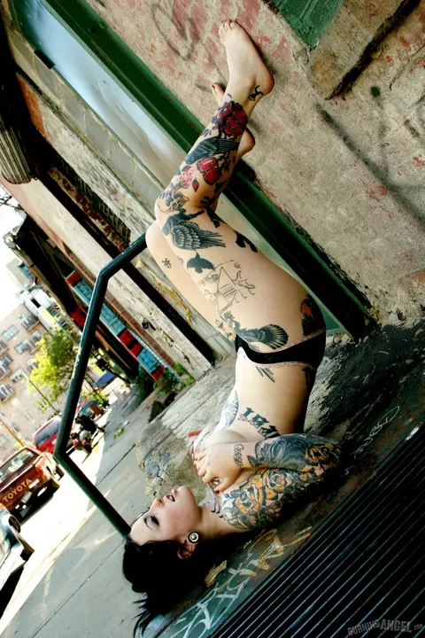Adahlia: Tattooed Brunette Flaunts Her Big Natural Tits Outdoors – photo 11 of 16
