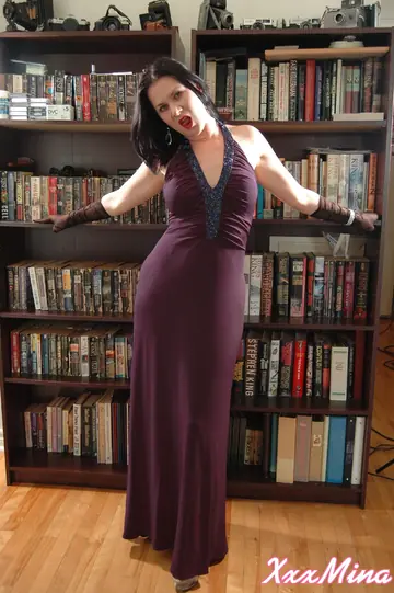 Mina Gorey – Thick Brunette MILF Strips Out of Her Skirt and Heels