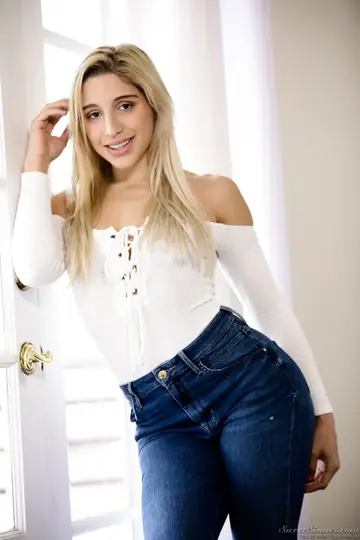 Abella Danger – Thick Blonde in Jeans Takes Anal and Gets Cum on Her Ass and Tits