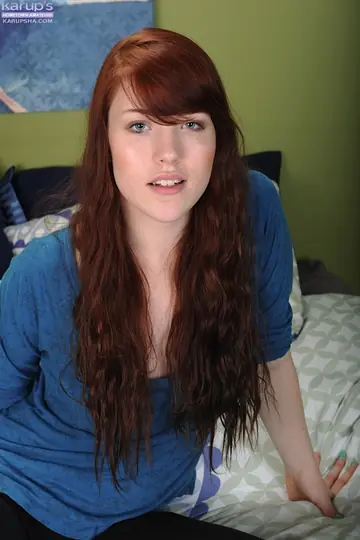 Gwen Stark – Busty Redhead Strips Out of Her Yoga Pants and Spreads Her Pussy