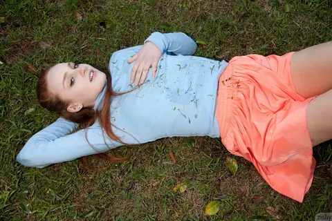 Sarah Rupe: Petite Redhead Flashes Panties in the Open Air – photo 10 of 11