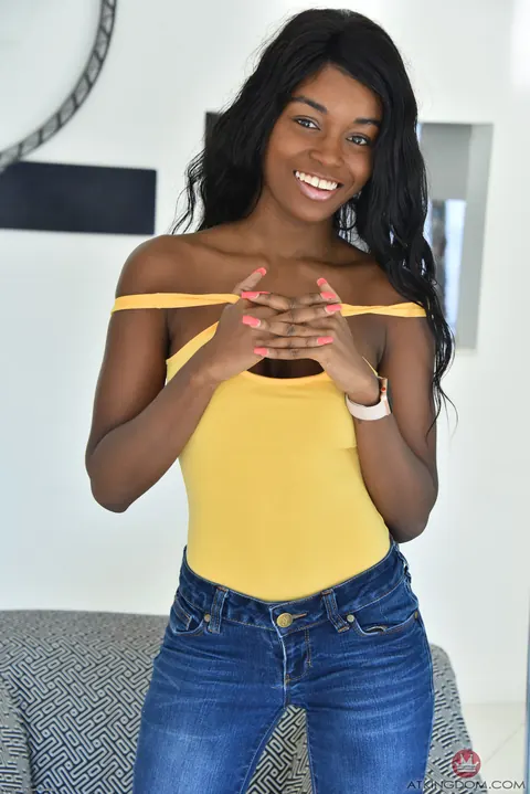 Kandie Monaee: Petite Ebony Brunette Strips Nude and Spreads Her Holes – photo 4 of 21