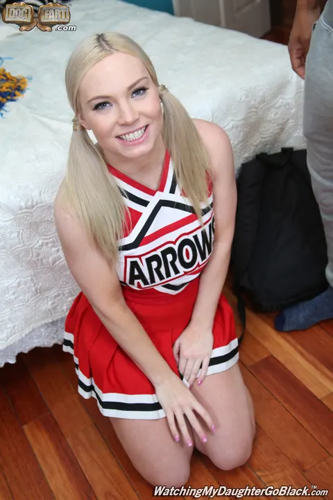 Tiff Bannister: Busty Brunette Enjoys Interracial Threesome – photo 6 of 21