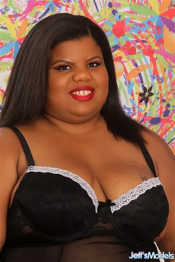 Peaches Love – Busty Ebony Woman Gets Fucked on the Sofa