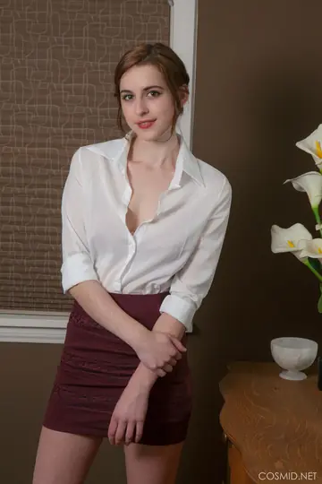 April Grantham – European MILF Removes Her Tight Skirt and Kneels to Show Her Ass