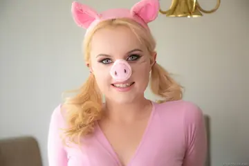 River Fox – Busty Blonde Strips Out of Her Costume and Shorts by the River