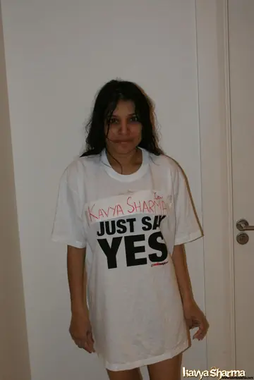 Kavya Sharma – Indian MILF Reveals Her Natural Tits and Pussy