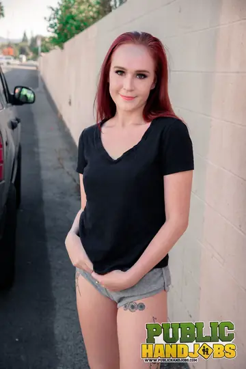 Alice Coxxx – Redhead in Glasses Gives a Handjob Outdoors