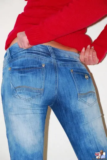 Gita B – Skinny Blonde in Stockings and Jeans Sucks and Fucks to Cumshot