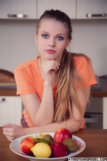 Sophie Sparks – Blonde Undresses Out of Her Shorts in the Kitchen