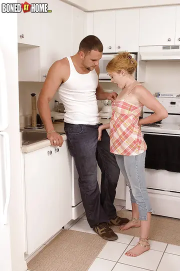 Tatum Bailey – Redhead Sucks Cock and Takes a Facial in the Kitchen