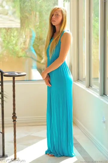 Marley Kunis – Blonde Strips Nude and Shows Her Ass and Pussy