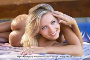 Jenni P – Czech Blonde MILF Poses Nude Before Mirror