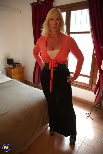 Melody Charm – Busty European MILF Peels Off Her Skirt and Pantyhose to Finger Herself