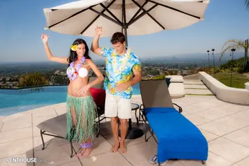 Sea J – Tall Brunette Gives a Handjob and Takes Anal Outdoors